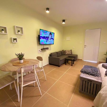 בקתת וולקנו בגולן Volcano Cabin Golan-Heights Sha'al Екстер'єр фото